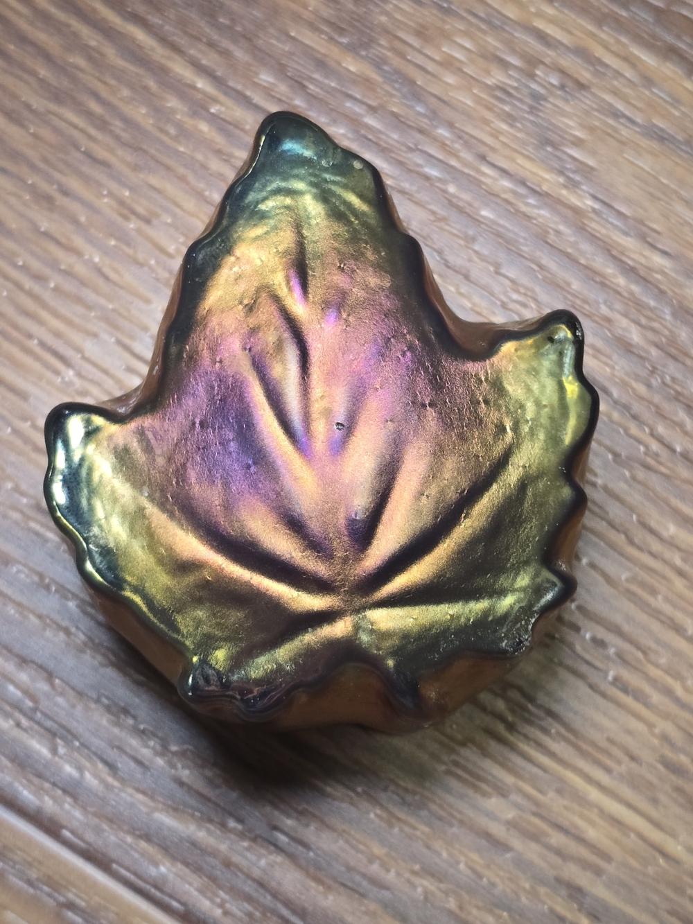 Robert Held Handmade Canadian Art Glass Iridescent Leaf Paperweight Multicolor